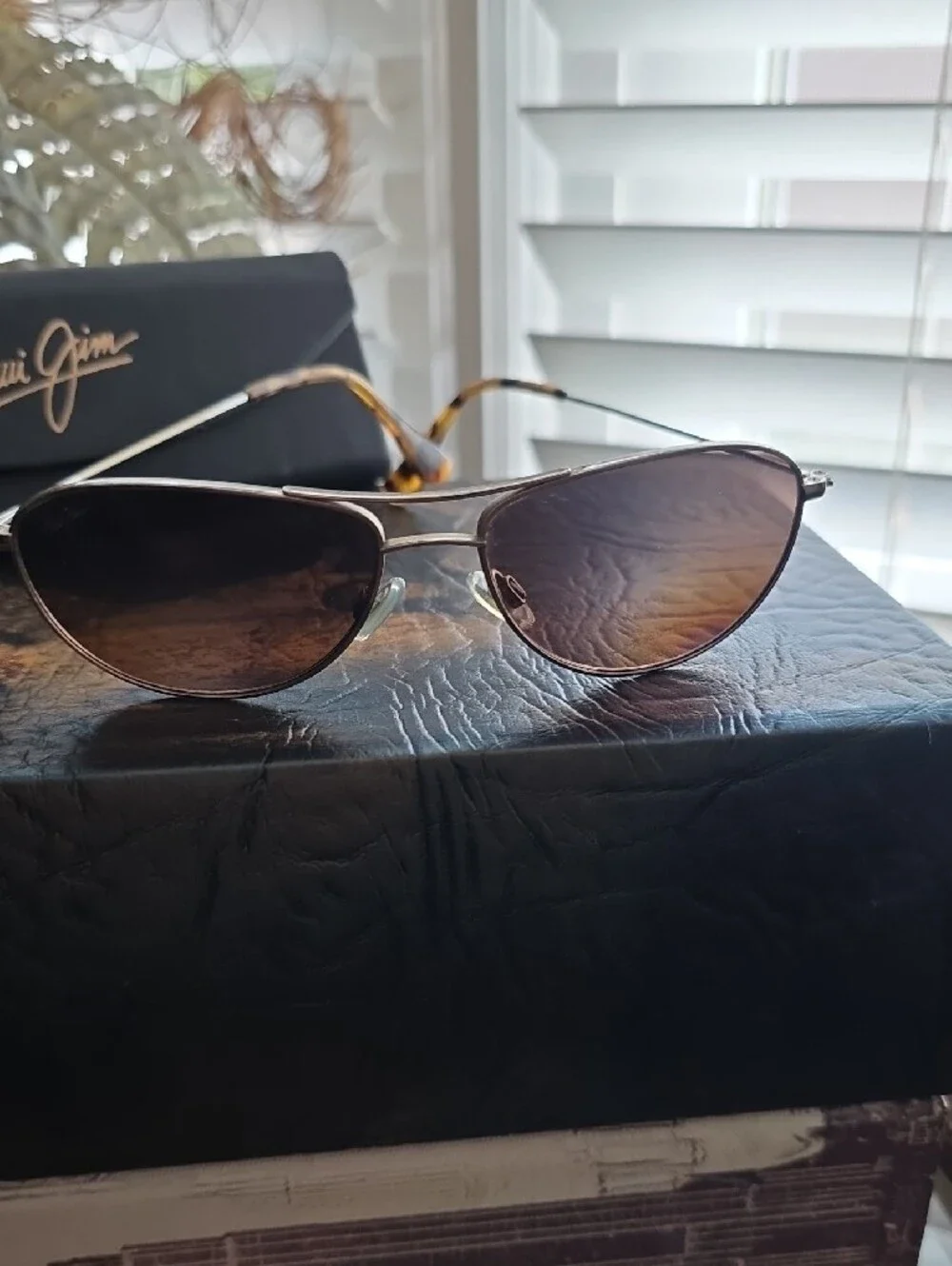 Maui Jim Gold Frame Sunglasses with Pink-Gray Gradient Lenses